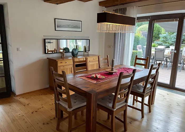 Holiday, Party And Relax Kurimske Jestrabi